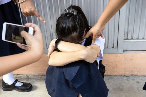 Nữ sinh 5 lần bị 'chị đại' đánh vì thấy 'ngứa mắt và học giỏi'