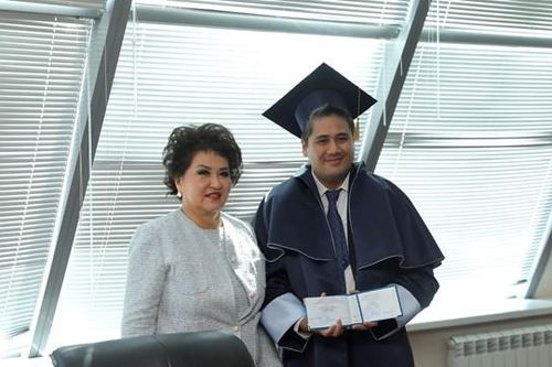 NSƯT Bùi Công Duy được Kazakhstan phong tặng học hàm Giáo sư danh dự