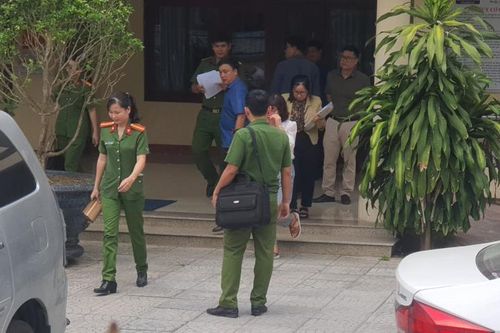 Khởi tố 3 cán bộ Văn phòng đăng ký đất đai tỉnh Quảng Ngãi