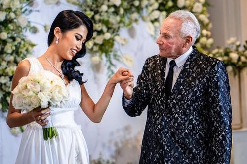 Cô gái Việt 26 tuổi tiết lộ chuyện tái hợp với tỷ phú Mỹ 72 tuổi