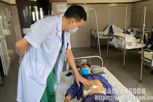 Thủng đại tràng do ngậm tăm đi ngủ