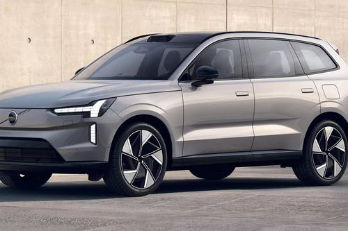 Xe điện Volvo EX90 cháy hàng đến hết năm 2023