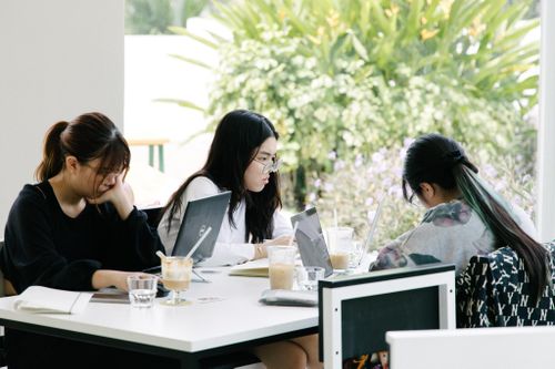 Đi làm ngày lễ 30/4-1/5 tính lương như thế nào