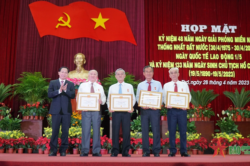 Cần Thơ kỷ niệm 48 năm Ngày giải phóng miền Nam, thống nhất đất nước