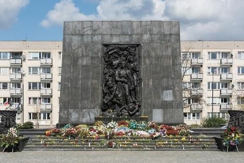 Cuộc nổi dậy của người Ba Lan gốc Do Thái ở khu ổ chuột Warsaw