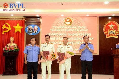 VKSND các tỉnh Long An, Sóc Trăng trao Quyết định bổ nhiệm Kiểm sát viên
