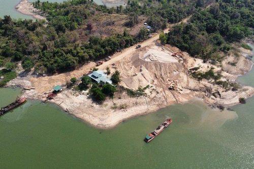 Doanh nghiệp thực hiện nạo vét, thu hồi cát chưa kê khai, nộp thuế?