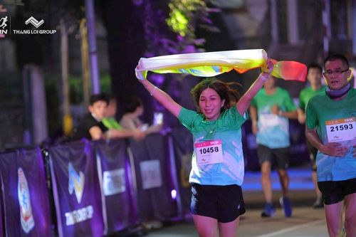 2.200 VĐV từ 22 quốc gia và vùng lãnh thổ trên thế giới dự Giải chạy đêm Ho Chi Minh City Night Run