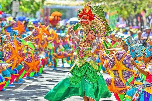 Các lễ hội văn hóa, du lịch không thể bỏ qua trong kỳ nghỉ lễ 30/4-1/5 trên cả nước
