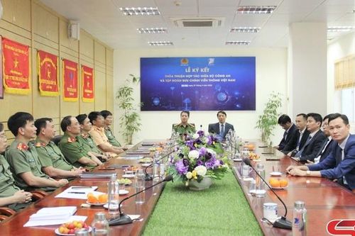 Ký thỏa thuận hợp tác trong ứng dụng công nghệ về chuyển đổi số