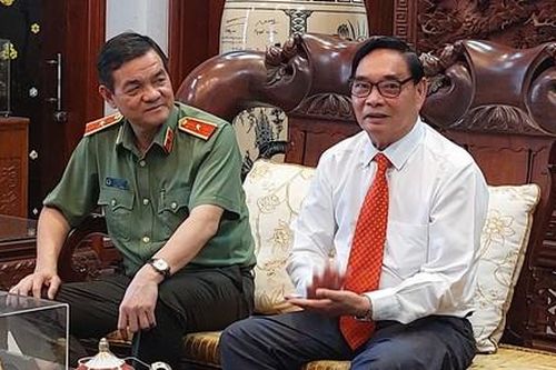 Ban Giám đốc Công an TPHCM thăm hỏi, tri ân nguyên lãnh đạo Bộ Công an, CATP dịp lễ 30-4