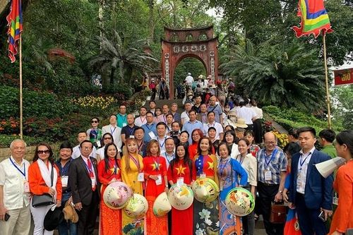 Kiều bào dự lễ Giỗ Tổ Hùng Vương: Lan tỏa giá trị truyền thống quê hương