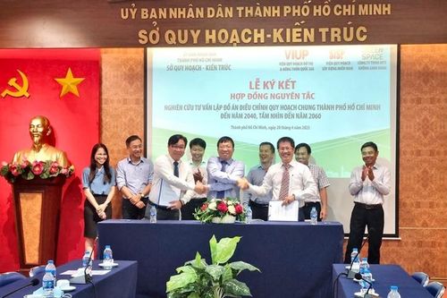 Ký kết nghiên cứu tư vấn lập đồ án điều chỉnh quy hoạch chung Thành phố Hồ Chí Minh đến năm 2040, tầm nhìn đến năm 2060