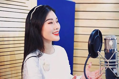 NSƯT Hương Giang ra mắt MV nghệ thuật 'Lời Anh Dặn'