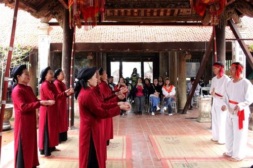 Tìm về Đất Tổ linh thiêng
