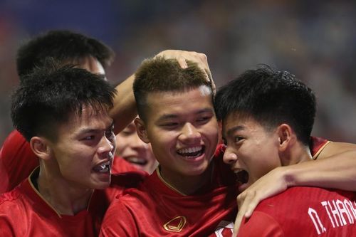 U22 Việt Nam 2-0 U22 Lào: Khởi đầu không dễ dàng
