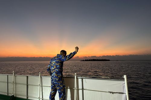 Bình minh chiến sỹ: Những người nối 'trái tim' đất liền với Trường Sa