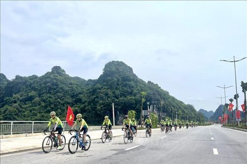Khánh thành đường bao biển nối thành phố Hạ Long với Cẩm Phả