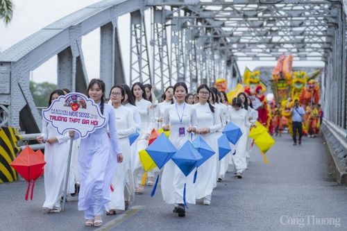 Thừa Thiên Huế: Sôi động lễ hội quảng diễn tại Festival nghề truyền thống Huế