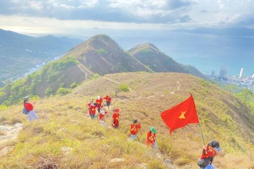 Lên núi Cô Tiên… 'trốn lễ'
