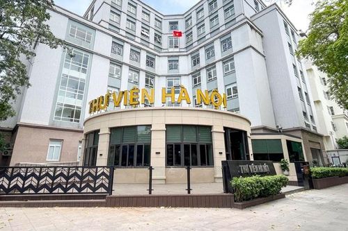 Thư viện Hà Nội 'thay áo mới' trước thềm 30/4