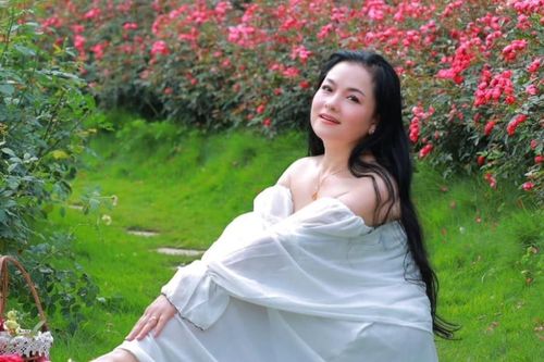 Nhan sắc bất chấp thời gian của NSND Thu Quế ở tuổi 54