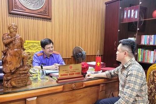 Màu áo thiên thanh trên vùng đất 'tọa độ lửa'