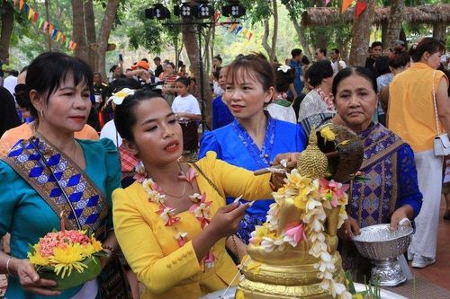 Cuộc sống của người Lào trên vùng biên giới Buôn Đôn