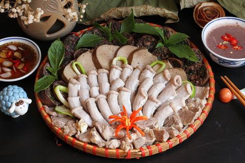 Cách luộc lòng lợn cùng dạ dày trắng, ngon, giòn sần sật