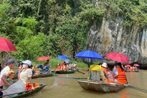 Ngắm những hình ảnh tấp nập từ Tam Cốc - Bích Động trong kỳ nghỉ lễ