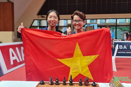'Mở hàng' huy chương vàng SEA Games, hai kỳ thủ cờ ốc Việt Nam nói điều xúc động