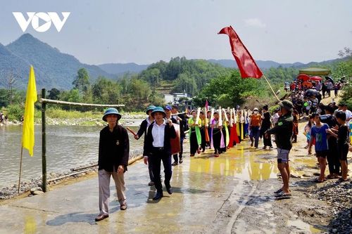 Rộn ràng lễ hội Then Kin Pang của người Thái trắng ở Lai Châu