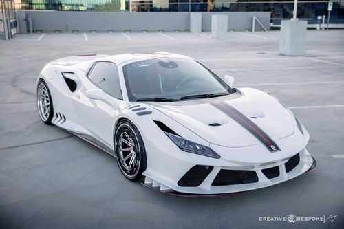 Cận cảnh Ferrari F8 Spider Bespoke Carbon Widebody độc nhất thế giới