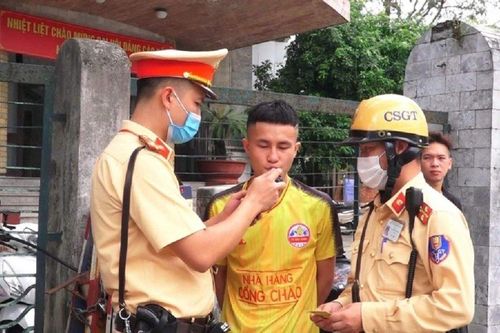 Bản tin 3/5: Xử lý trên 7.000 trường hợp vi phạm nồng độ cồn