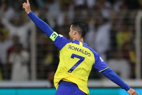 Thi đấu thất vọng, Ronaldo vẫn vượt mặt Messi và Mbappe kiếm tiền giỏi nhất