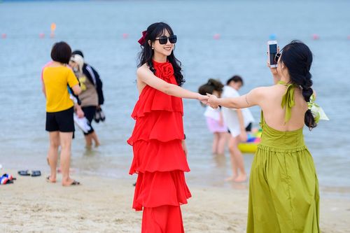 Sa Pa hút khách, Cát Bà ảm đạm dịp lễ