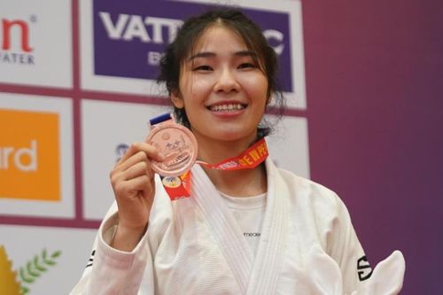 Hoa khôi Jiu jitsu Việt Nam nén đau giành HCĐ SEA Games 32