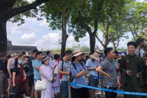 Huế: Du khách phản ánh hệ thống bán vé '4.0 hiệu quả 0.4', đơn vị quản lý lên tiếng