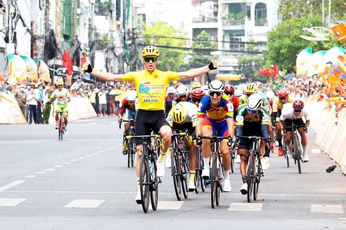 Xe đạp An Giang thắng lớn