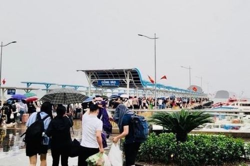 Vân Đồn, Đảo Phú Quý đón lượng khách du lịch cao kỷ lục dịp nghỉ lễ 30/4-1/5