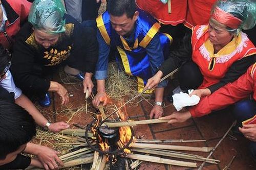 Điều đặc sắc khiến ai cũng rất nên đến dự Hội thi nấu cơm hàng năm ở làng Thị Cẩm (Hà Nội) một lần trong đời