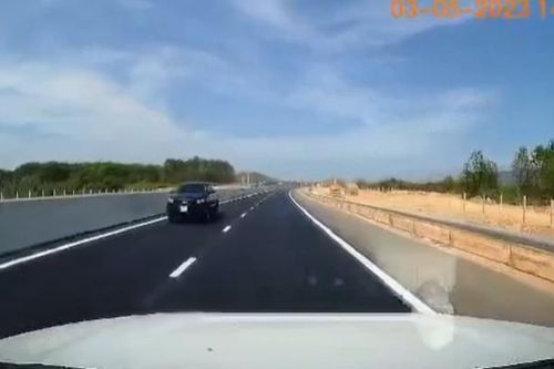 Phạt 17 triệu đồng, tước bằng tài xế đi ngược chiều trên cao tốc