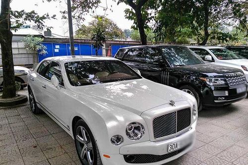 Đây là 'xế hộp tiền tỷ' Bentley Mulsanne của Chủ tịch tập đoàn Mường Thanh