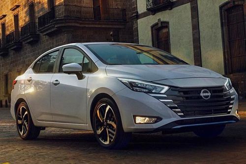 Nissan Almera phiên bản nâng cấp trình làng