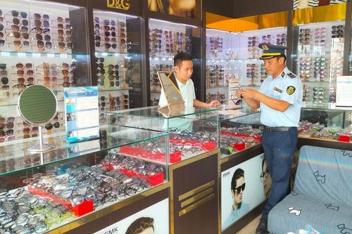 Long An: 3 hộ kinh doanh bị xử phạt 45 triệu do vị phạm hành chính
