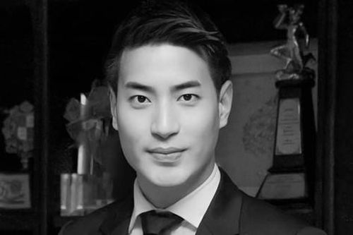 Nam MC nổi tiếng đột ngột qua đời ở tuổi 38