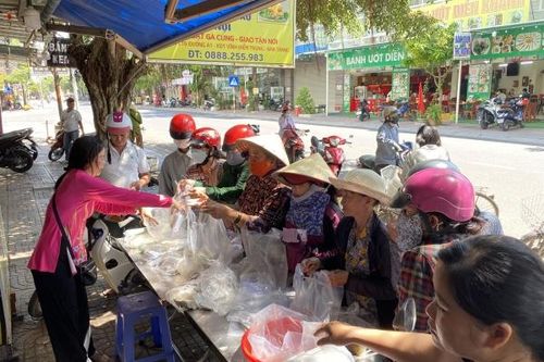 Những tấm lòng thơm thảo