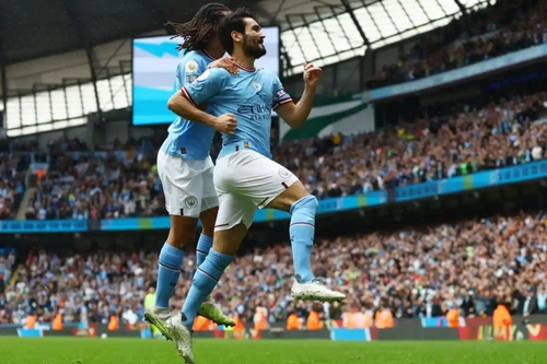 Kết quả Ngoại hạng Anh tối 6-5: Đánh bại Leeds 2-1, Man City xây chắc ngôi đầu