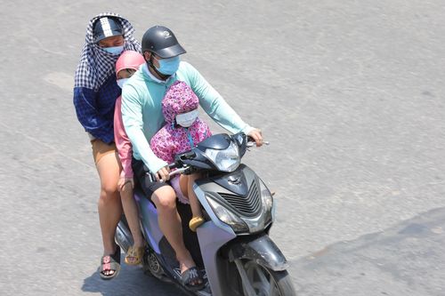 Hà Nội đón đợt nắng nóng gay gắt nhất từ đầu Hè
