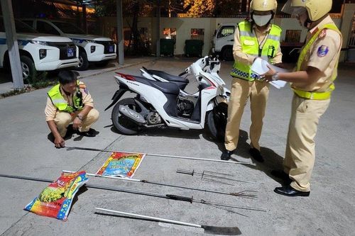 Đà Nẵng: Phát hiện kho hung khí của nhóm thiếu niên
